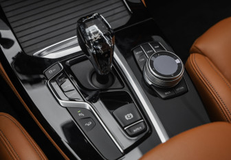Подержанный автомобиль BMW X4 2020 года (23 фото)