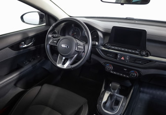 Подержанный автомобиль Kia Cerato Sedan 2020 года (8 фото)
