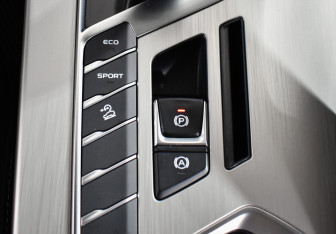 Подержанный автомобиль Geely Coolray 2020 года (17 фото)