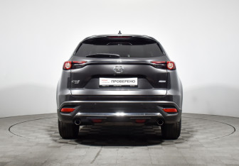 Подержанный автомобиль Mazda CX-9 2017 года (6 фото)