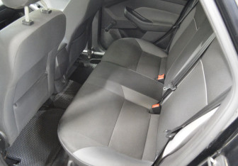 Подержанный автомобиль Ford Focus Sedan 2013 года (11 фото)