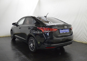Подержанный автомобиль Hyundai Solaris Sedan 2018 года (7 фото)