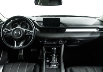 Подержанный автомобиль Mazda 6 Sedan 2019 года (13 фото)