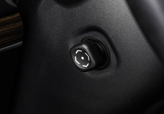 Подержанный автомобиль Toyota Land Cruiser Prado 2018 года (25 фото)