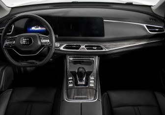 Подержанный автомобиль Evolute i-SPACE 2024 года (17 фото)