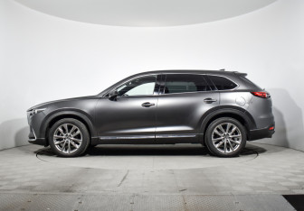 Подержанный автомобиль Mazda CX-9 2017 года (8 фото)