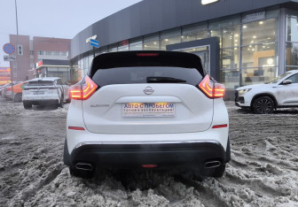 Подержанный автомобиль Nissan Murano Suv 2021 года (5 фото)