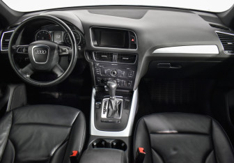 Подержанный автомобиль Audi Q5 2012 года (13 фото)