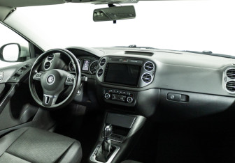 Подержанный автомобиль Volkswagen Tiguan 2013 года (10 фото)