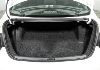 Подержанный автомобиль Volkswagen Jetta Sedan 2017 года (16 фото)