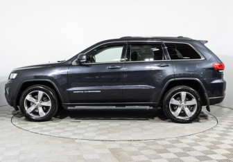 Подержанный автомобиль Jeep Grand Cherokee 2015 года (8 фото)