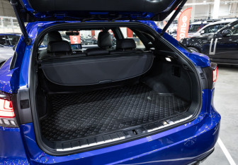 Подержанный автомобиль Lexus RX 2021 года (32 фото)