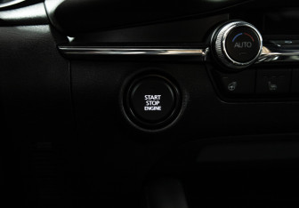 Подержанный автомобиль Mazda 3 Hatchback 2019 года (16 фото)