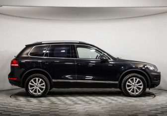 Подержанный автомобиль Volkswagen Touareg 2012 года (4 фото)