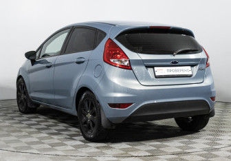 Подержанный автомобиль Ford Fiesta Hatchback 2009 года (7 фото)