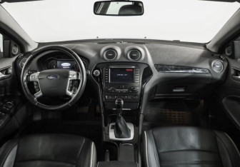 Подержанный автомобиль Ford Mondeo Sedan 2012 года (10 фото)