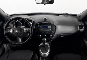 Подержанный автомобиль Nissan Juke 2012 года (15 фото)