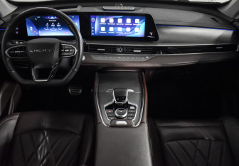Подержанный автомобиль Chery Tiggo 8 Pro Max 2023 года (15 фото)