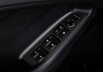 Подержанный автомобиль Kia Cerato Sedan 2015 года (17 фото)