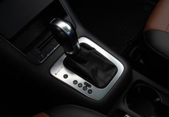 Подержанный автомобиль Volkswagen Tiguan 2010 года (13 фото)