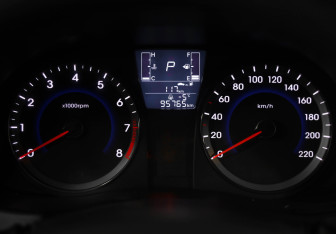 Подержанный автомобиль Hyundai Solaris Sedan 2015 года (12 фото)