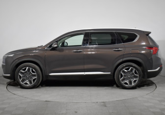 Подержанный автомобиль Hyundai Santa Fe 2021 года (8 фото)