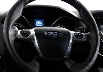 Подержанный автомобиль Ford Focus Hatchback 2012 года (11 фото)