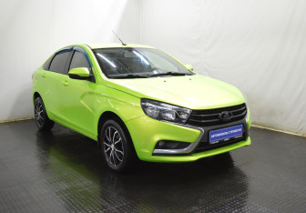 Подержанный автомобиль LADA (ВАЗ) Vesta Sedan 2017 года (3 фото)