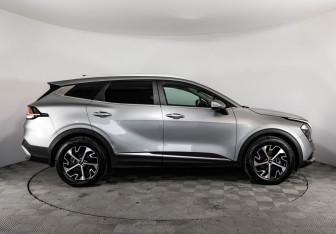 Подержанный автомобиль Kia Sportage 2022 года (6 фото)