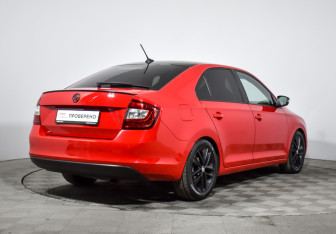 Подержанный автомобиль Skoda Rapid Liftback 2018 года (5 фото)