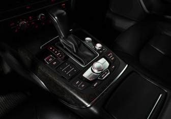 Подержанный автомобиль Audi A6 Sedan 2017 года (17 фото)