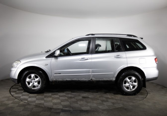 Подержанный автомобиль SsangYong Kyron 2010 года (8 фото)