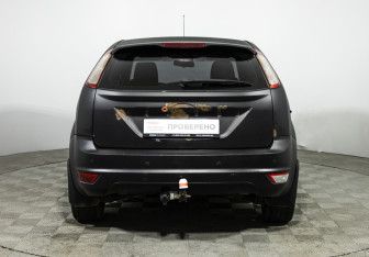 Подержанный автомобиль Ford Focus Hatchback 2009 года (6 фото)
