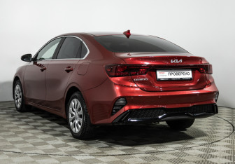 Подержанный автомобиль Kia Cerato Sedan 2021 года (7 фото)