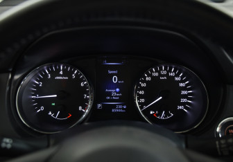 Подержанный автомобиль Nissan X-Trail 2019 года (12 фото)
