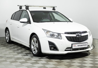 Подержанный автомобиль Chevrolet Cruze Hatchback 2013 года (3 фото)