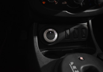 Подержанный автомобиль Renault Duster 2016 года (17 фото)