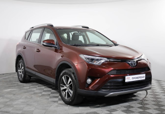 Подержанный автомобиль Toyota RAV4 2018 года (3 фото)
