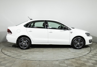 Подержанный автомобиль Volkswagen Polo Sedan 2020 года (4 фото)