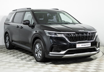 Подержанный автомобиль Kia Carnival 2021 года (3 фото)