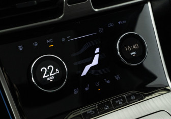 Подержанный автомобиль Exeed TXL 2022 года (16 фото)