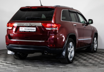 Подержанный автомобиль Jeep Grand Cherokee 2011 года (5 фото)