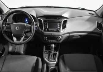 Подержанный автомобиль Hyundai Creta 2019 года (13 фото)