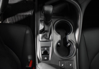 Подержанный автомобиль Toyota Camry Sedan 2022 года (10 фото)