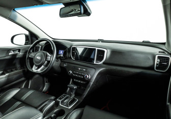 Подержанный автомобиль Kia Sportage 2020 года (9 фото)