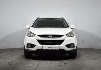 Подержанный автомобиль Hyundai ix35 2012 года (2 фото)
