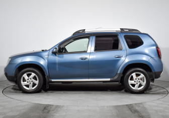 Подержанный автомобиль Renault Duster 2016 года (8 фото)