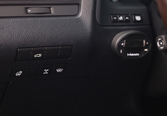 Подержанный автомобиль Lexus RX 2021 года (22 фото)