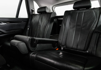 Подержанный автомобиль BMW X5 2016 года (29 фото)