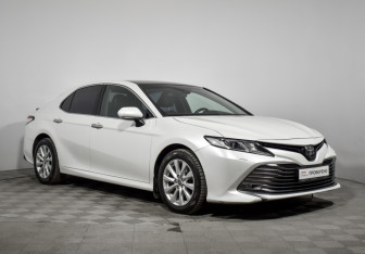 Подержанный автомобиль Toyota Camry Sedan 2018 года (3 фото)